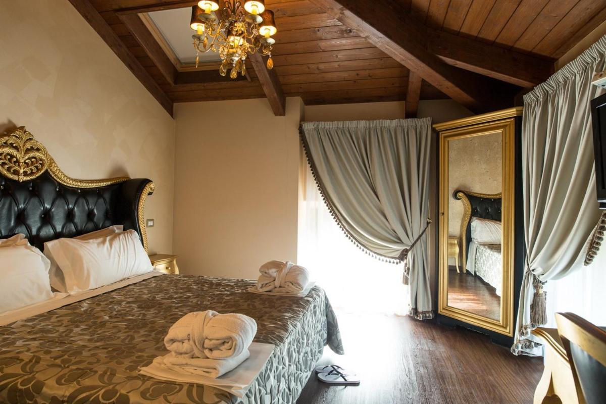 Hotel L'Antico Uliveto Porto Potenza Picena Esterno foto
