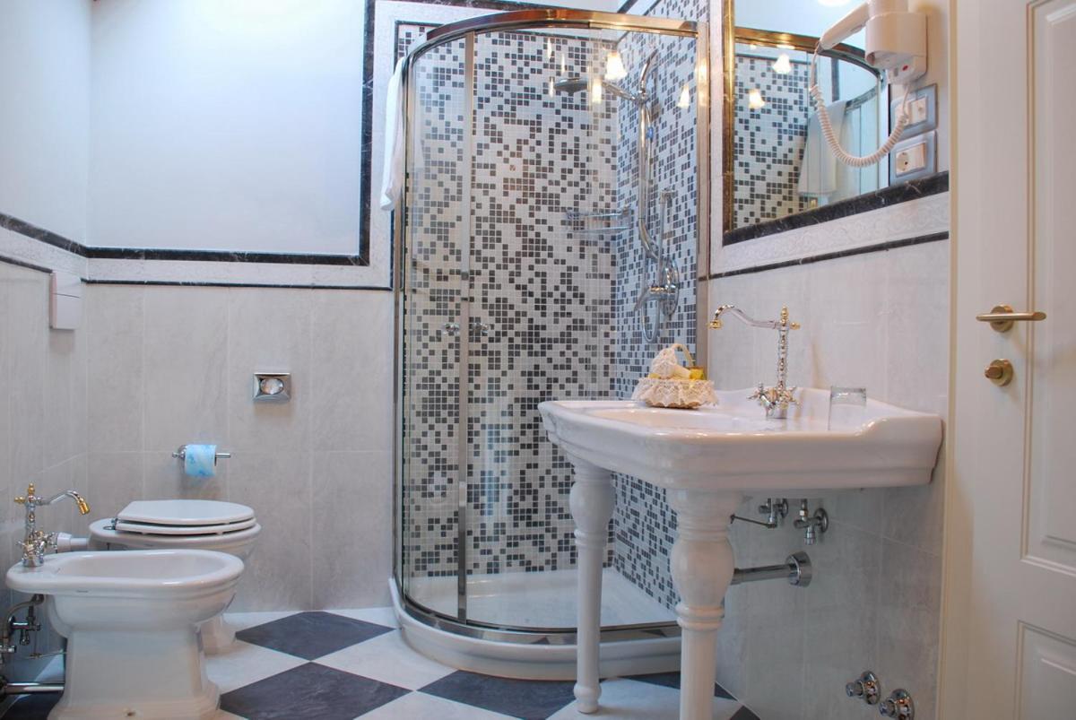 Hotel L'Antico Uliveto Porto Potenza Picena Esterno foto