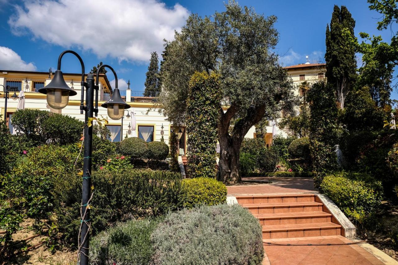 Hotel L'Antico Uliveto Porto Potenza Picena Esterno foto