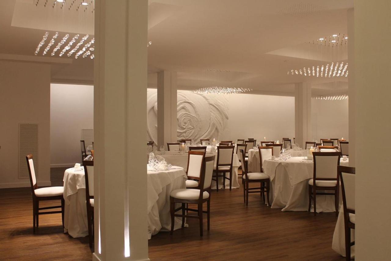 Hotel L'Antico Uliveto Porto Potenza Picena Esterno foto